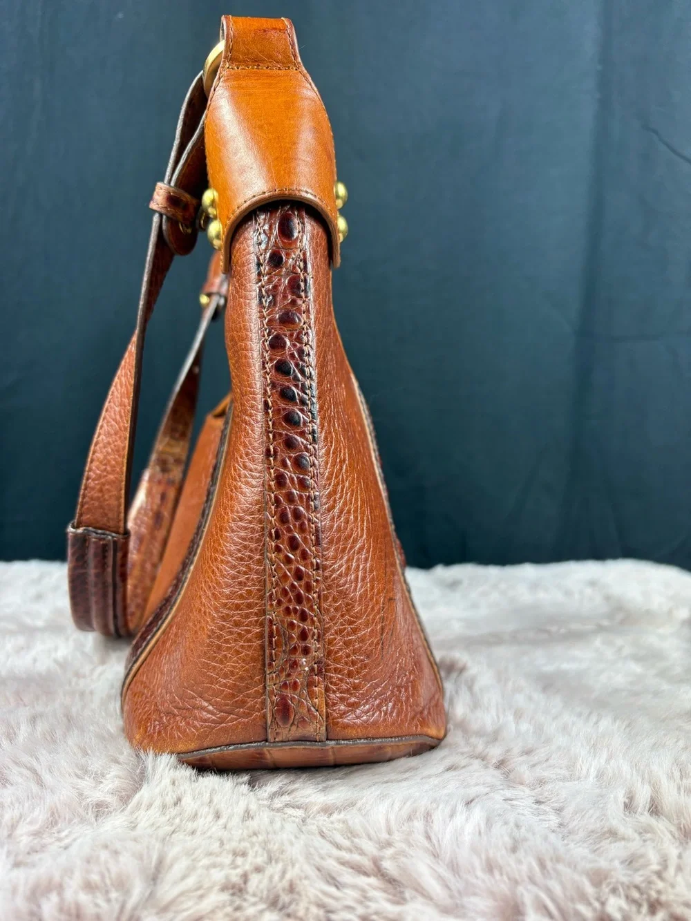 Brahmin 103692 Vintage Cognac Croc Embossed Leather Shoulder Bag Purse EUC